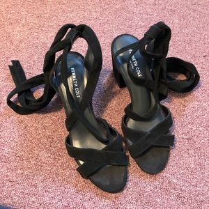 Kenneth Cole Suede Tie Up Heels